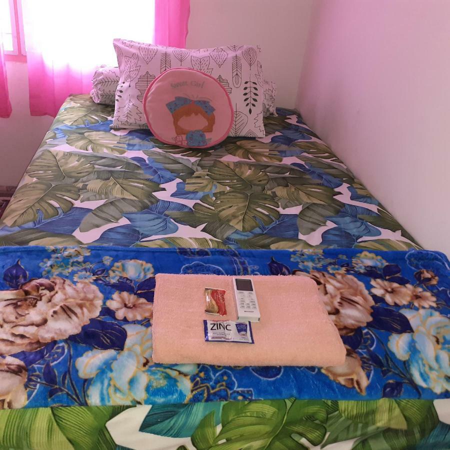 Almira Homestay Near Airport Jambi Ngoại thất bức ảnh